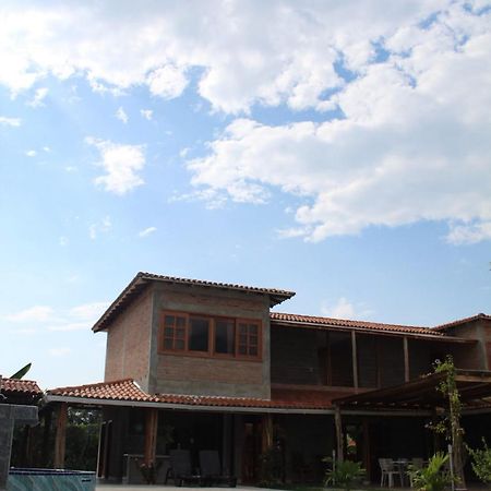 Finca Hotel Casa Lupe En Santa Elena El Cerrito Екстер'єр фото